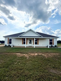 /international/us/31-governors-circle-poplarville-ms-110101480338/