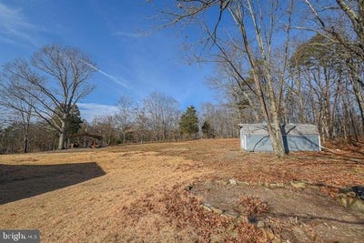 /international/us/322-w-longview-dr-burlington-wv-110100880040/