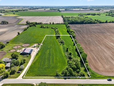 /international/us/county-rd-f-omro-wi-110108447643/