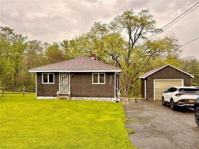 /international/us/1008-oakdale-road-johnson-city-ny-110108090560/