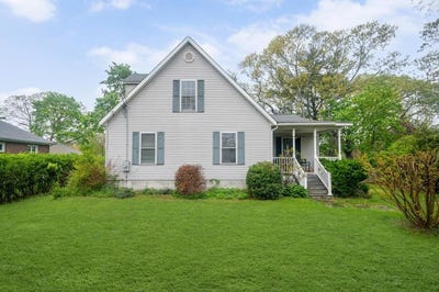 /international/us/77-woodhull-avenue-riverhead-ny-110099262328/