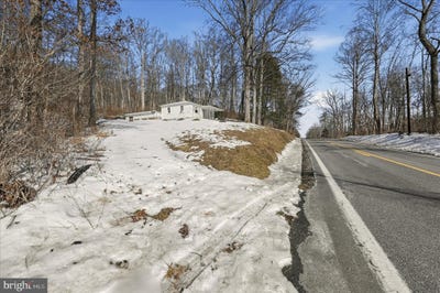 /international/us/9270-carpers-pike-yellow-spring-wv-110105631968/