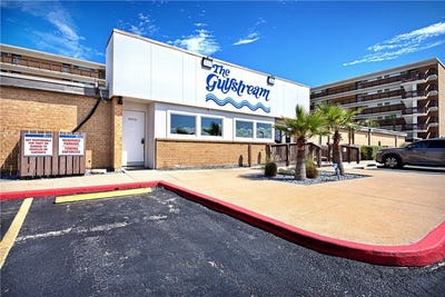 /international/us/14810-windward-drive-corpus-christi-tx-110108614841/