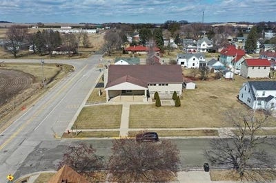 /international/us/103-reagles-street-arlington-wi-110098540994/?lang=en