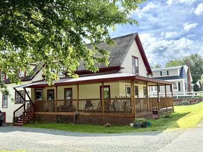 /international/us/30-portland-street-lancaster-nh-110096915525/