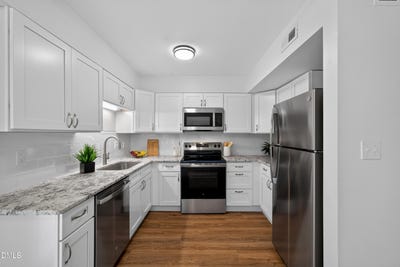 /international/us/5604-h-falls-of-neuse-road-raleigh-nc-110108930273/