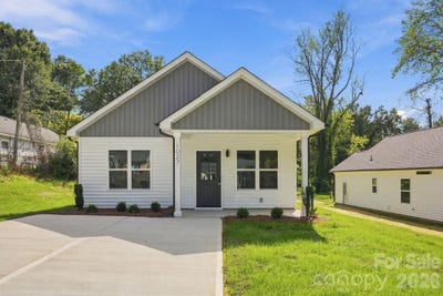 /international/us/1027-houston-street-gastonia-nc-110120418419/