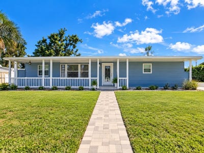 /international/us/9080-griggs-road-englewood-fl-110120096031/