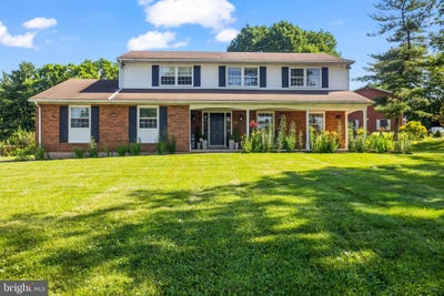 /international/us/24-stoneleigh-drive-lebanon-pa-110100395165/