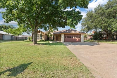 /international/us/811-mcanear-street-cleburne-tx-110101306702/?lang=de