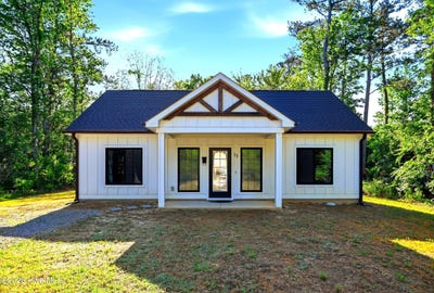 /international/us/13-creekstone-lane-castle-hayne-nc-110107684025/
