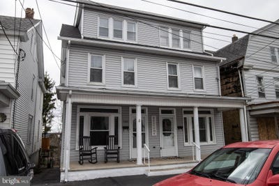 /international/us/104-schuylkill-avenue-shenandoah-pa-110100563189/