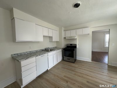 /international/us/101-riverview-avenue-new-london-ct-110108612608/