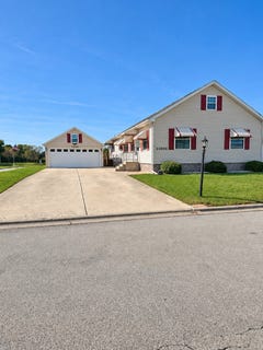 /international/us/23000-s-pinehurst-drive-frankfort-il-110120147965/