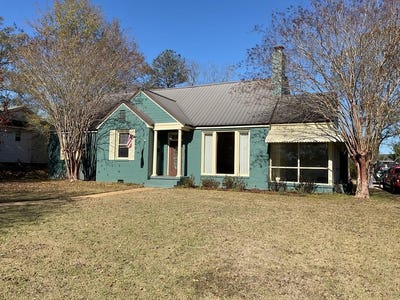 /international/us/11-e-first-st-luverne-al-110104237324/