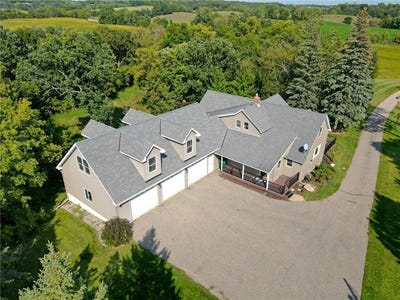 /international/us/3665-pleason-avenue-nw-annandale-mn-110100614942/?lang=en