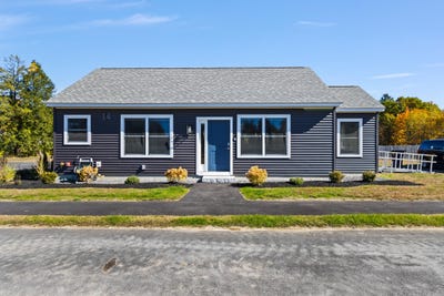 /international/us/14-thistle-drive-gorham-me-110120608606/