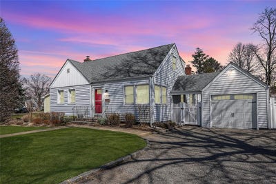 /international/us/1-underhill-avenue-syosset-ny-110098336176/
