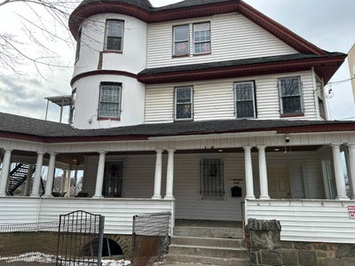 /international/us/105-bruce-ave-yonkers-ny-110097983578/