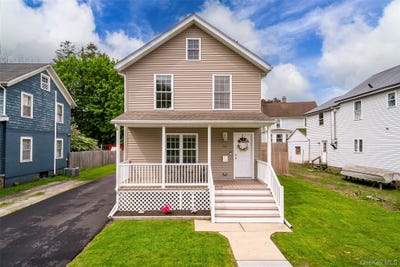 /international/us/90-south-street-warwick-ny-110108417601/