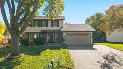 /international/us/12575-fescue-court-eden-prairie-mn-110120423761/