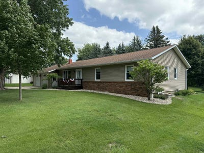 /international/us/306-11th-ave-ne-sibley-ia-110100329588/