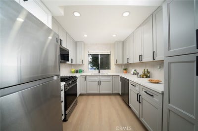 /international/us/1067-252nd-harbor-city-ca-110104162738/