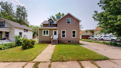 /international/us/718-e-1st-st-storm-lake-ia-110100047418/