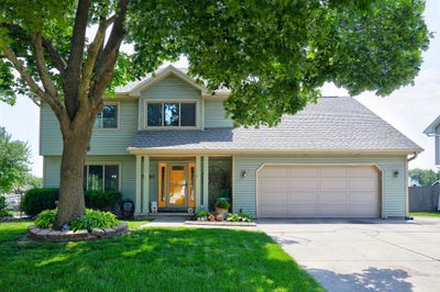 /international/us/8000-sharon-drive-urbandale-ia-110108577319/