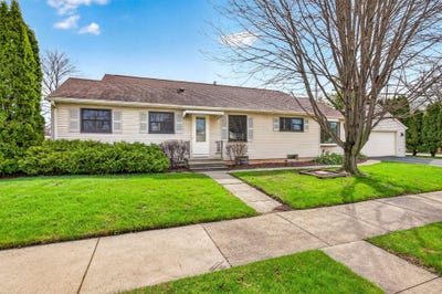 /international/us/203-e-peckham-st-neenah-wi-110107416755/