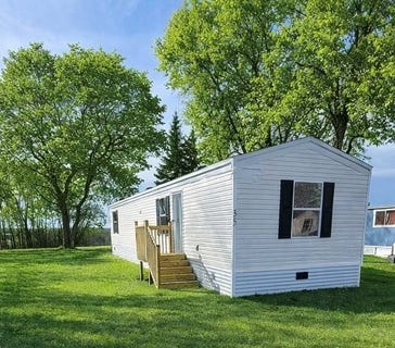 /international/us/604-white-st-sw-watertown-mn-110103316690/