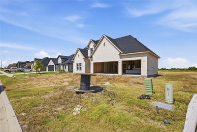/international/us/235-brent-lane-greenville-tx-110110371191/