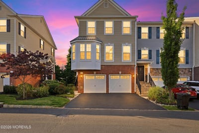 /international/us/330-princeton-court-shrewsbury-boro-nj-110108720361/