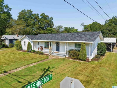 /international/us/402-mildred-street-columbiana-al-110110336037/