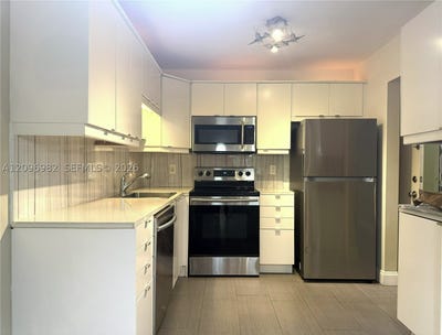 /international/us/257-s-cypress-rd-pompano-beach-fl-110120017096/