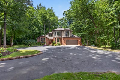/international/us/5025-firethorne-drive-jackson-mi-110109544676/