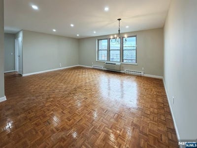 /international/us/274-county-road-tenafly-nj-110106276872/