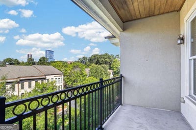 /international/us/3635-e-paces-circle-ne-atlanta-ga-110120513564/
