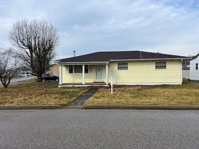 /international/us/1234-adams-avenue-milton-wv-110106530931/