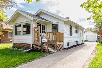 /international/us/1009-grand-avenue-ames-ia-110107788185/