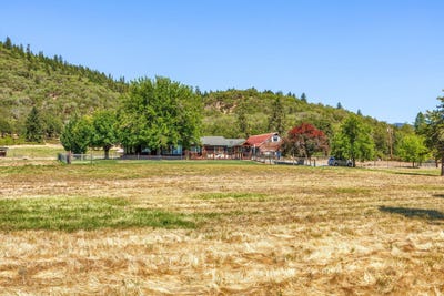 /international/us/2575-e-evans-creek-road-rogue-river-or-110099309844/