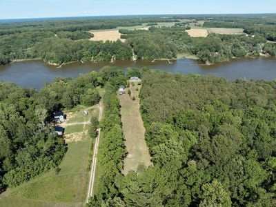 /international/us/1396-forrest-landing-road-heathsville-va-110108471337/