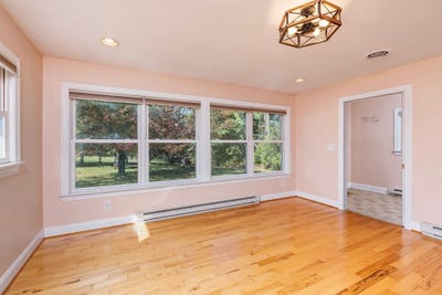 /international/us/21-peak-ln-waynesboro-va-110120893912/