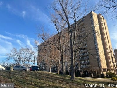 /international/us/6100-westchester-park-drive-college-park-md-110106716747/
