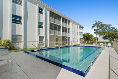 /international/us/236-castlewood-drive-north-palm-beach-fl-110099030259/