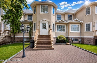/international/us/93-shale-street-staten-island-ny-110108469817/?lang=es