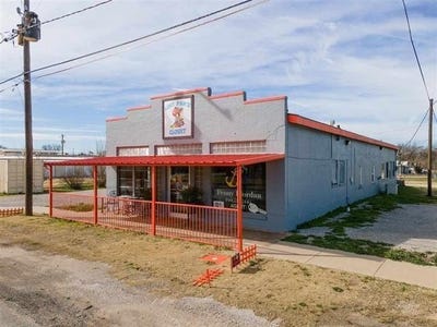 /international/us/315-n-bridge-henrietta-tx-110108021374/