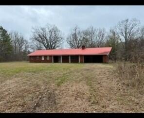 /international/us/10046-davidson-line-road-west-point-ms-110108873298/