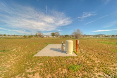 /international/us/358-sky-harbor-and-lakefront-aguanga-ca-110110305474/