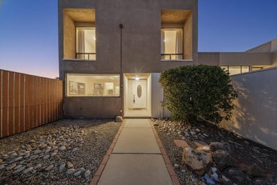 /international/us/2700-vista-grande-drive-nw-albuquerque-nm-110105220094/